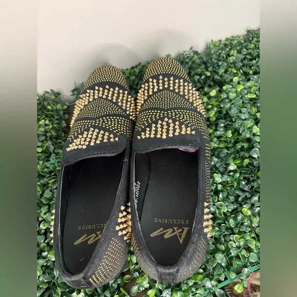 Black and Gold Geometric Slip-On Loafers - Picture 4 of 6